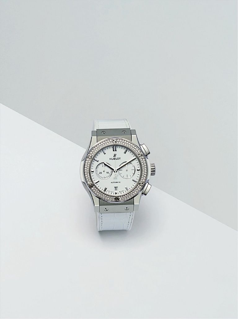 White 2025 colour watches