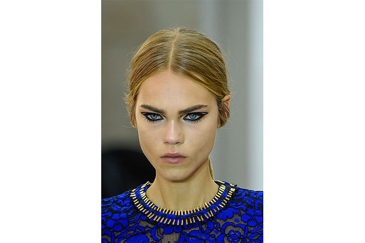 The Best Eye Makeup Looks From Paris Fashion Week - Female