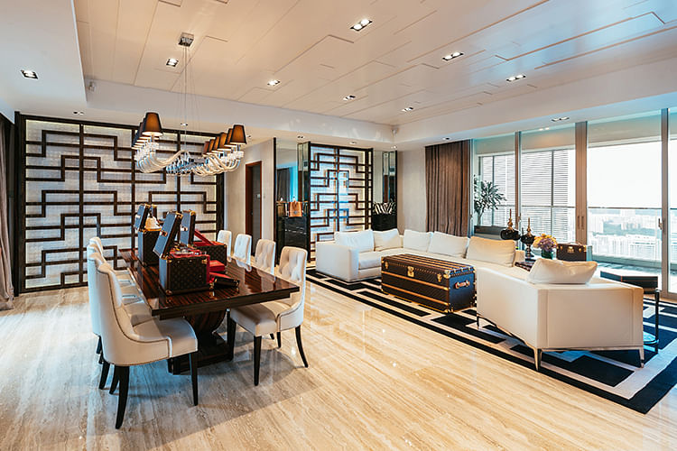 Take A Tour Of The Louis Vuitton L'Appartement In Singapore - Female