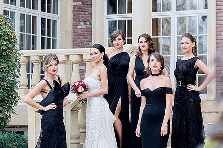 10 Photo Ideas With Your Bridesmaids That Are Totally #Squadgoals