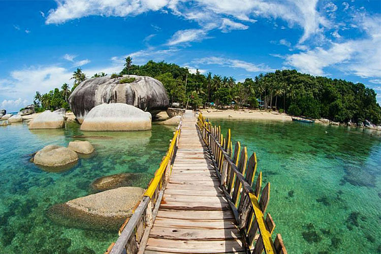 beach holidays belitung island