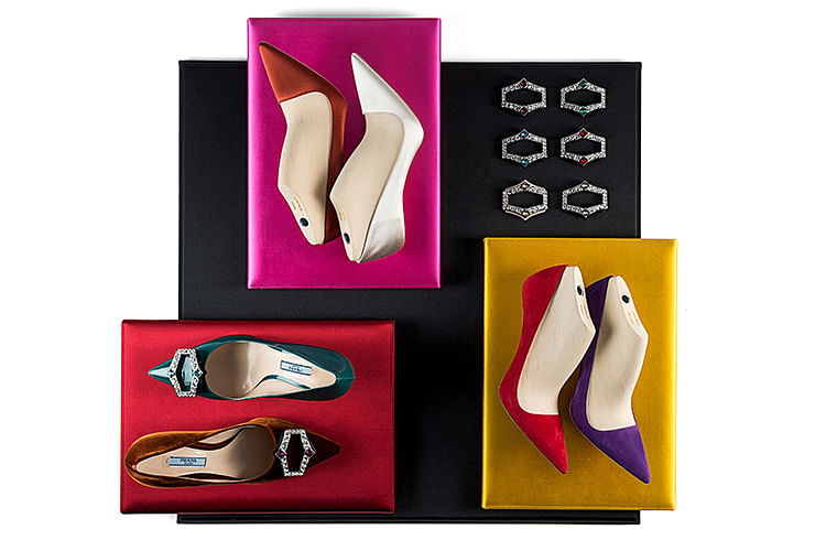 A Step-By-Step Guide For The Updated Prada Made-To-Order Pumps Service