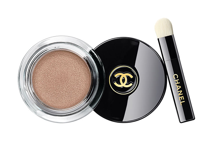 We Are Obsessed With The New Chanel Ombre Premiere Eye Makeup Collection