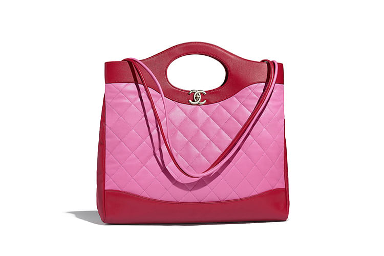 Chanel's New Campaign Celebrates A Timeless Icon: The 11.12 Handbag - ELLE  SINGAPORE