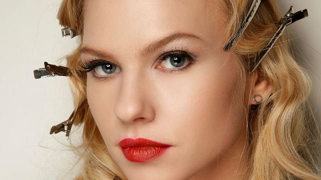 Blondes Really Do Have More Fun with Chanel Inimitable Intense