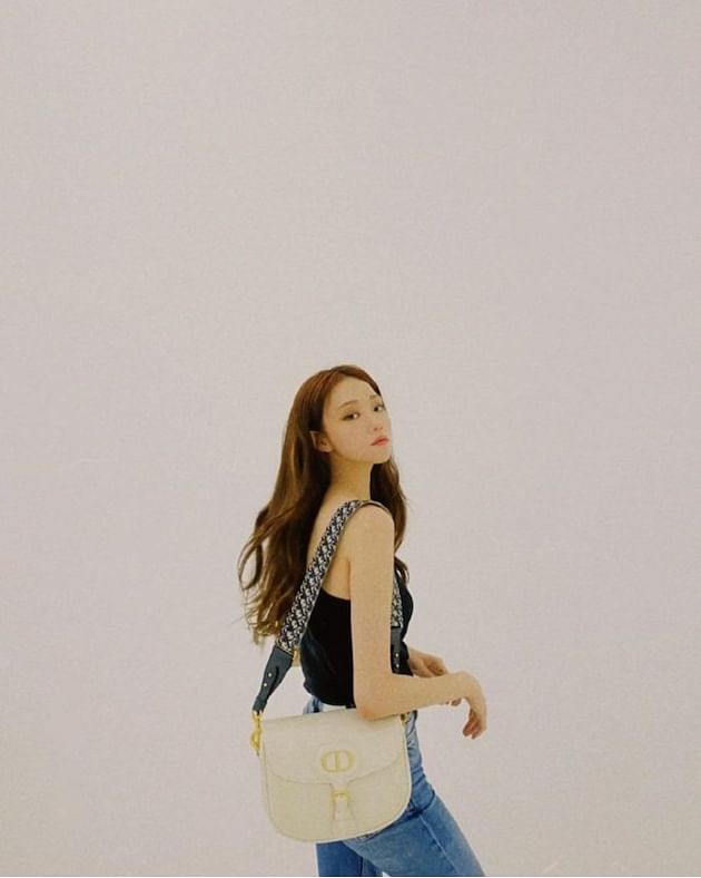 This $300 petite crossbody bag is spotted on almost all your favourite  Korean stars - and here's where you can get it - AVENUE ONE