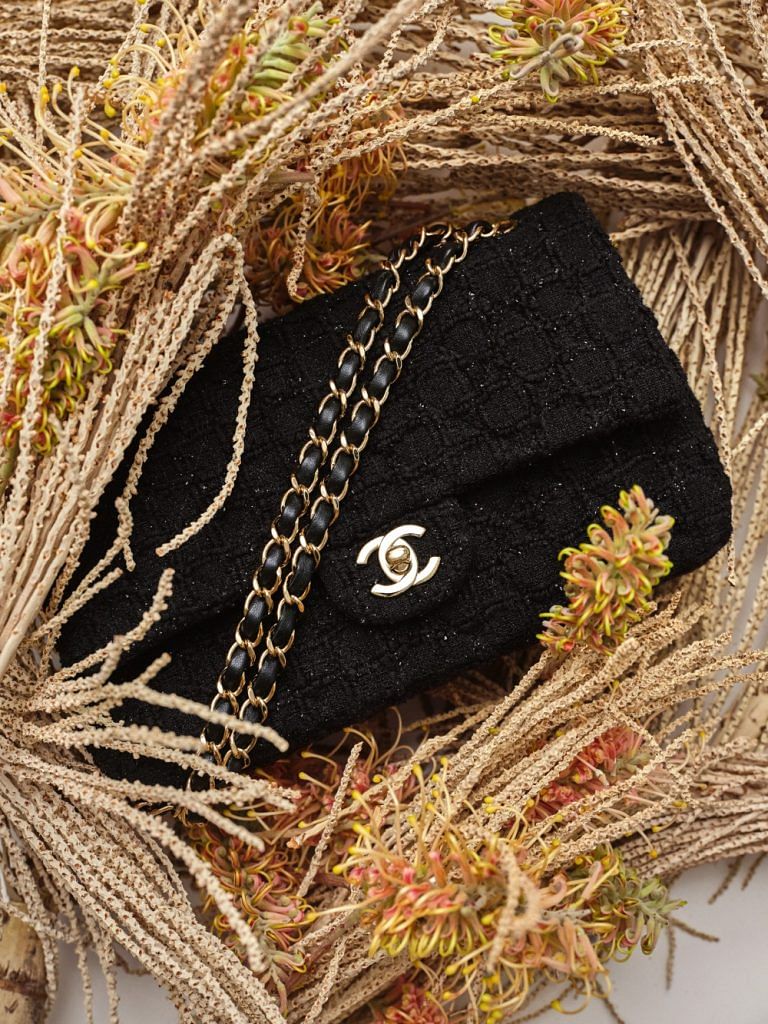 As Lush As It Gets With This Velvet Chanel 22 Handbag - BAGAHOLICBOY