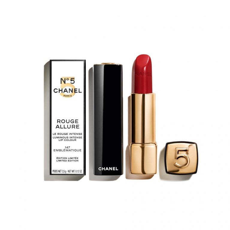 Chanel Beauty Gets In A Nº5 Mood For Its Holiday Collection