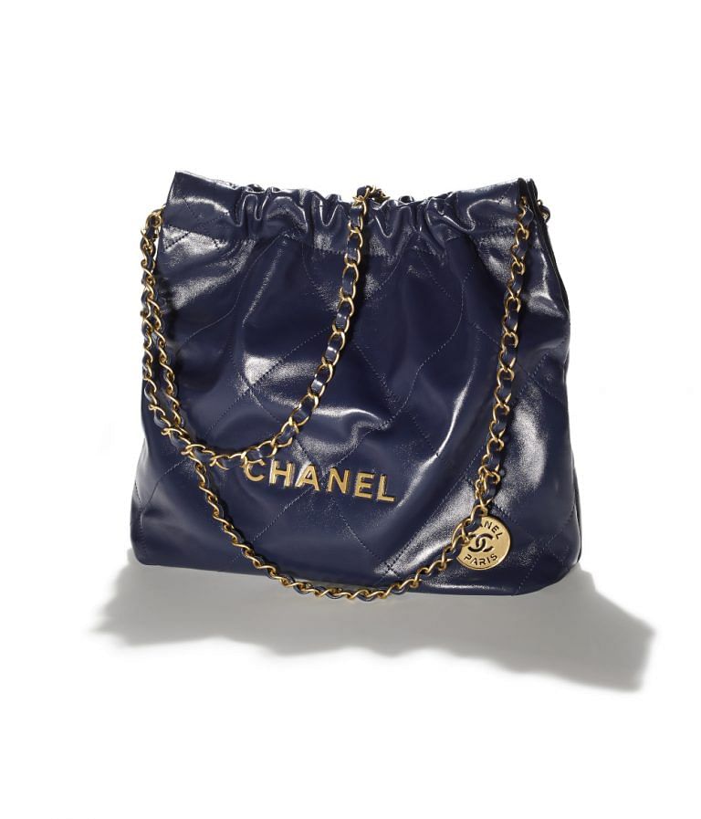 MANIFESTO - FORM YOUR OWN BIG BAG THEORY: Chanel 22 Bag