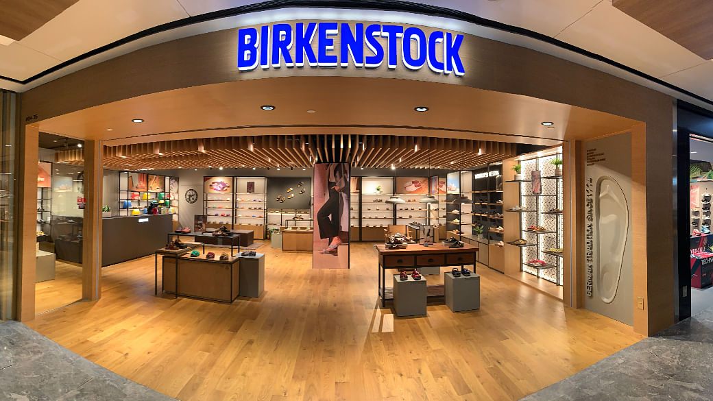 Pegajoso Adelante Cristo The Largest Birkenstock Store In Singapore Opens In Paragon