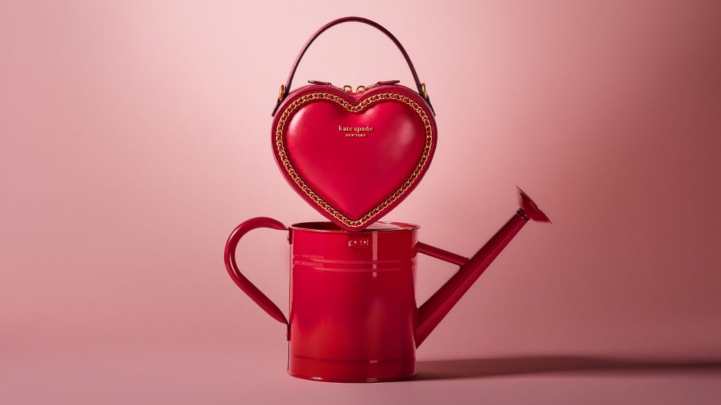 Louis Vuitton Pop My Heart Pouch Dragon Fruit Pink