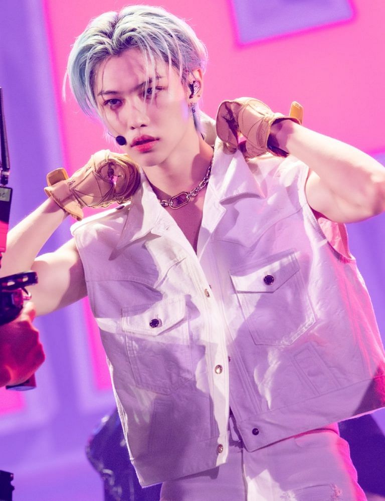 Felix #OOTD 🩵🪽 on X: Cr: @shuuporangg Another @LouisVuitton Monogram  Colours Braided Bracelet in blue to match with our LV Ambassador 🥳 it  still doesn't feel real saying it 🫠 This bracelet