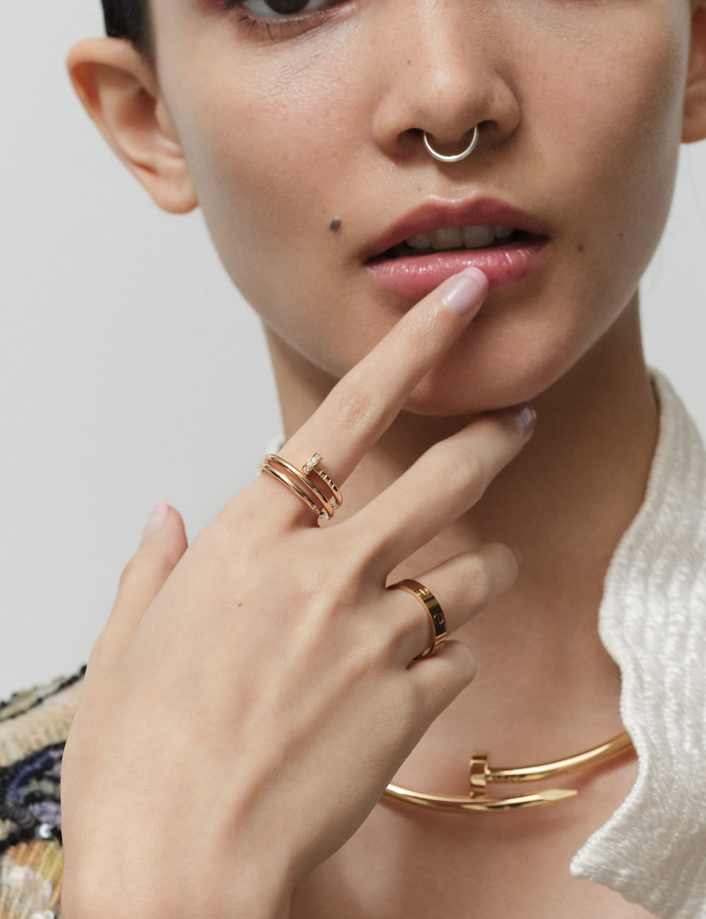 Cartier nose clearance ring