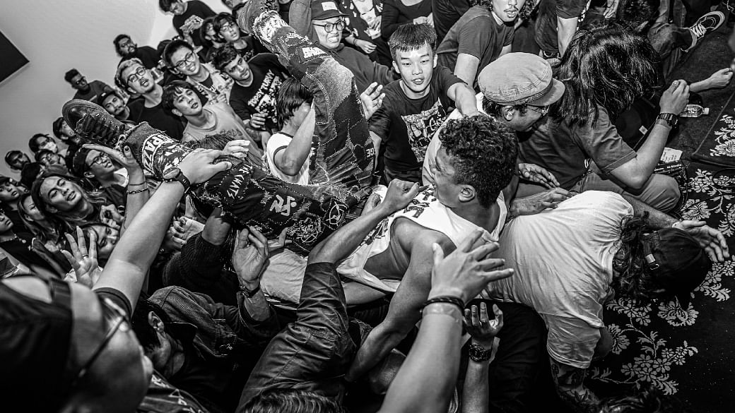 The Trends That Will Take Off In Singapore S Music Scene In 2024   Moshing In Singapore 