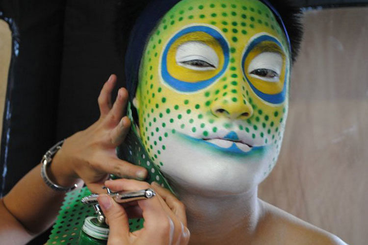 TOTEM-frog-makeup---August-2010